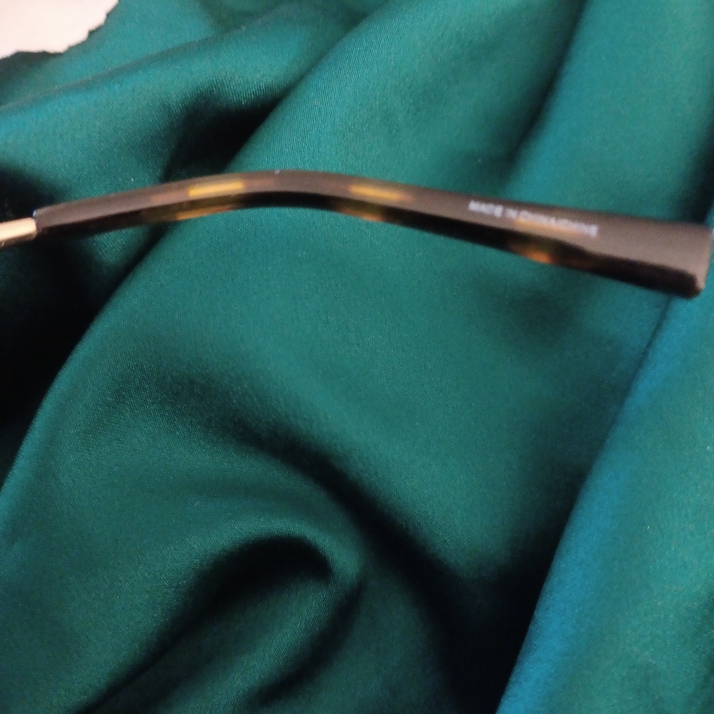 Michael kore sunglasses - Picture 3 of 5